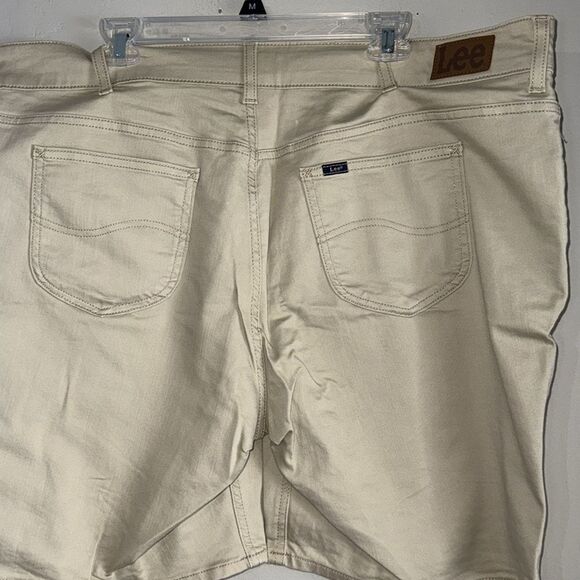 Lee regular fit mid rise Bermuda short size 22 - Picture 5 of 6